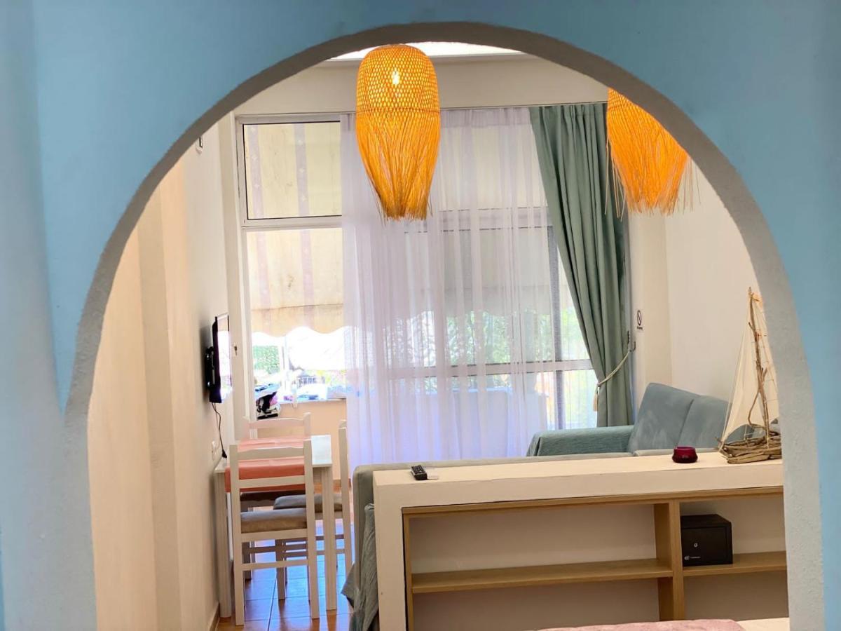 Areti Rooms Hotel Himare Ngoại thất bức ảnh